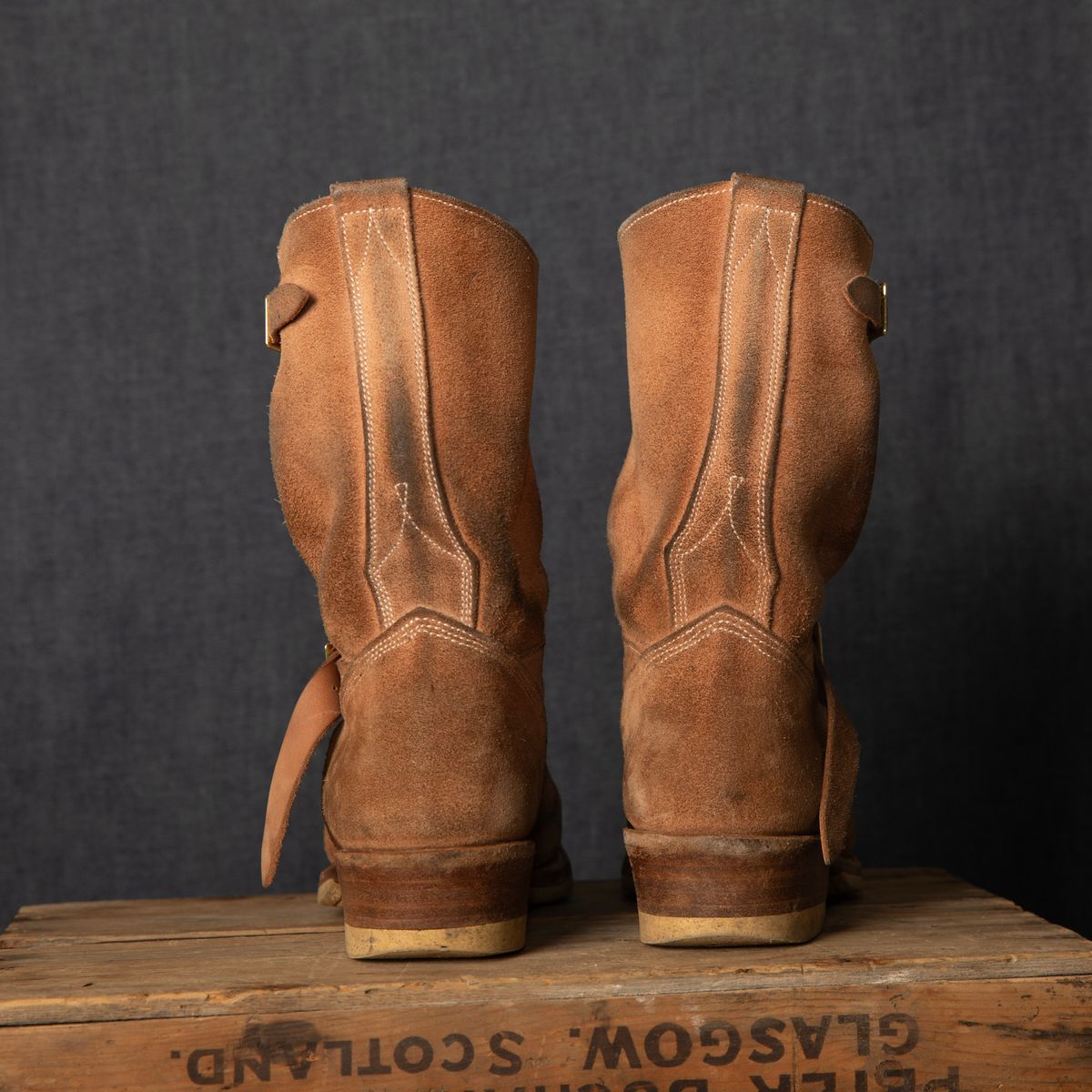 Photo by DuaneBerry on April 8, 2025 of the Unsung U 22-2 Engineer Boot in Horween Nubuck.