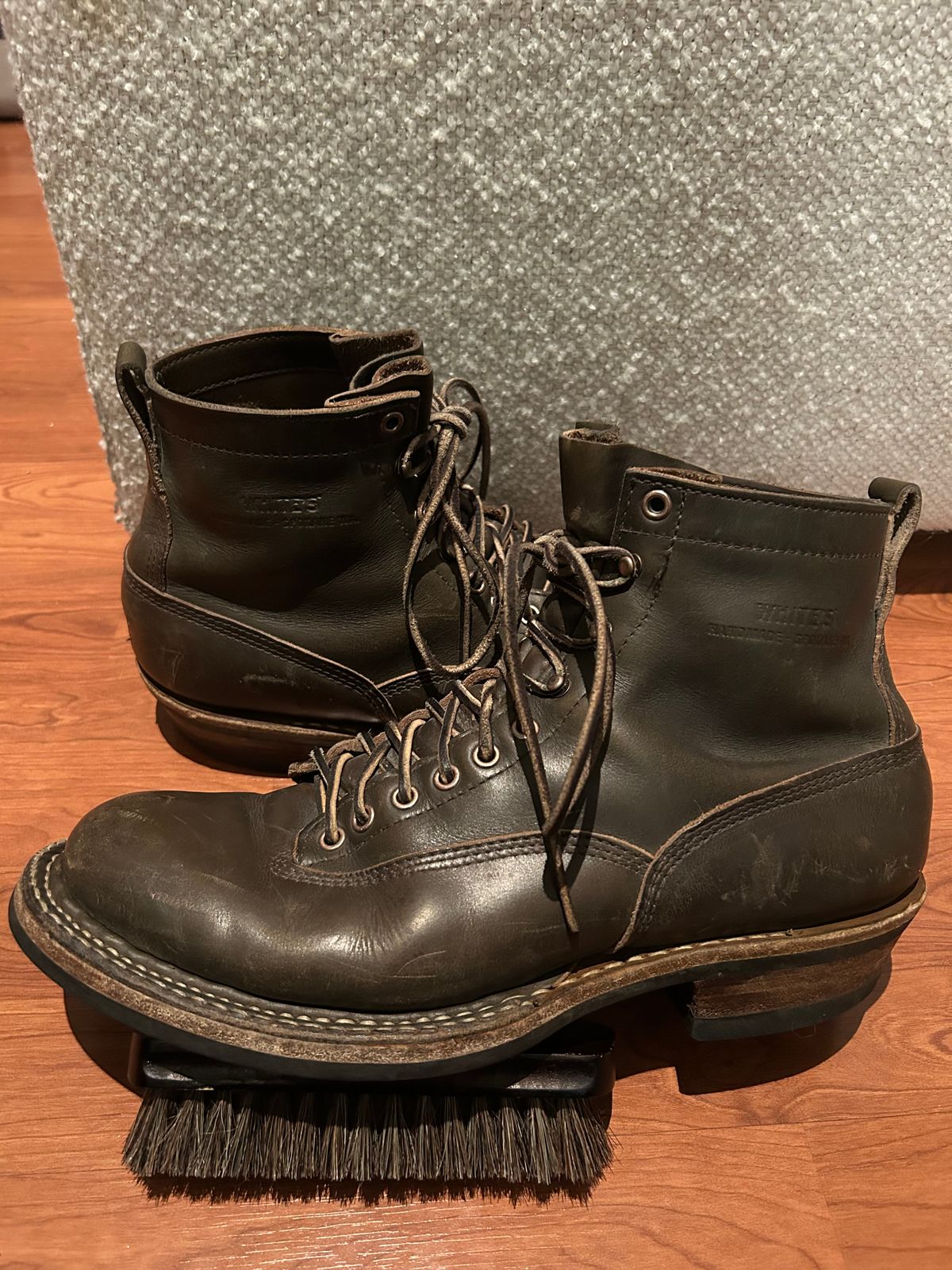 Photo by sundriver on January 6, 2026 of the White's 350 Cutter in Horween Greener Pastures Dublin.