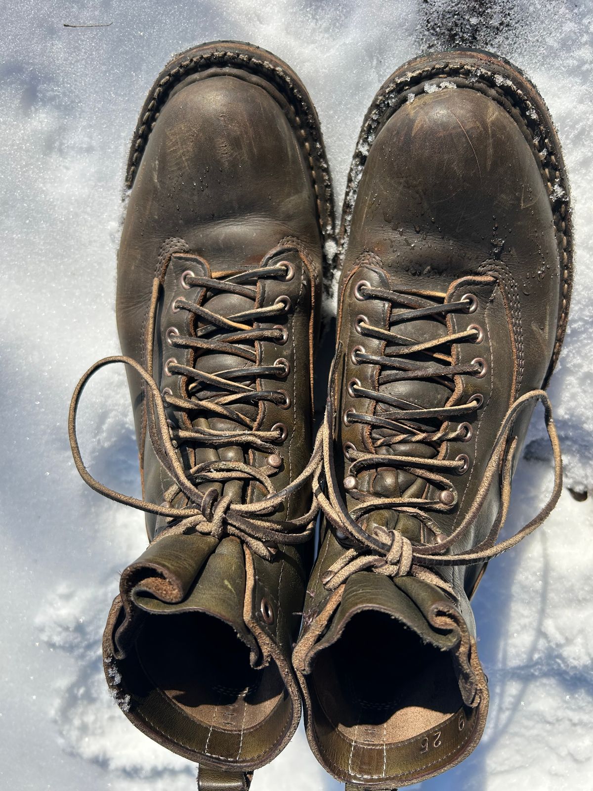 Photo by sundriver on February 5, 2026 of the White's 350 Cutter in Horween Greener Pastures Dublin.