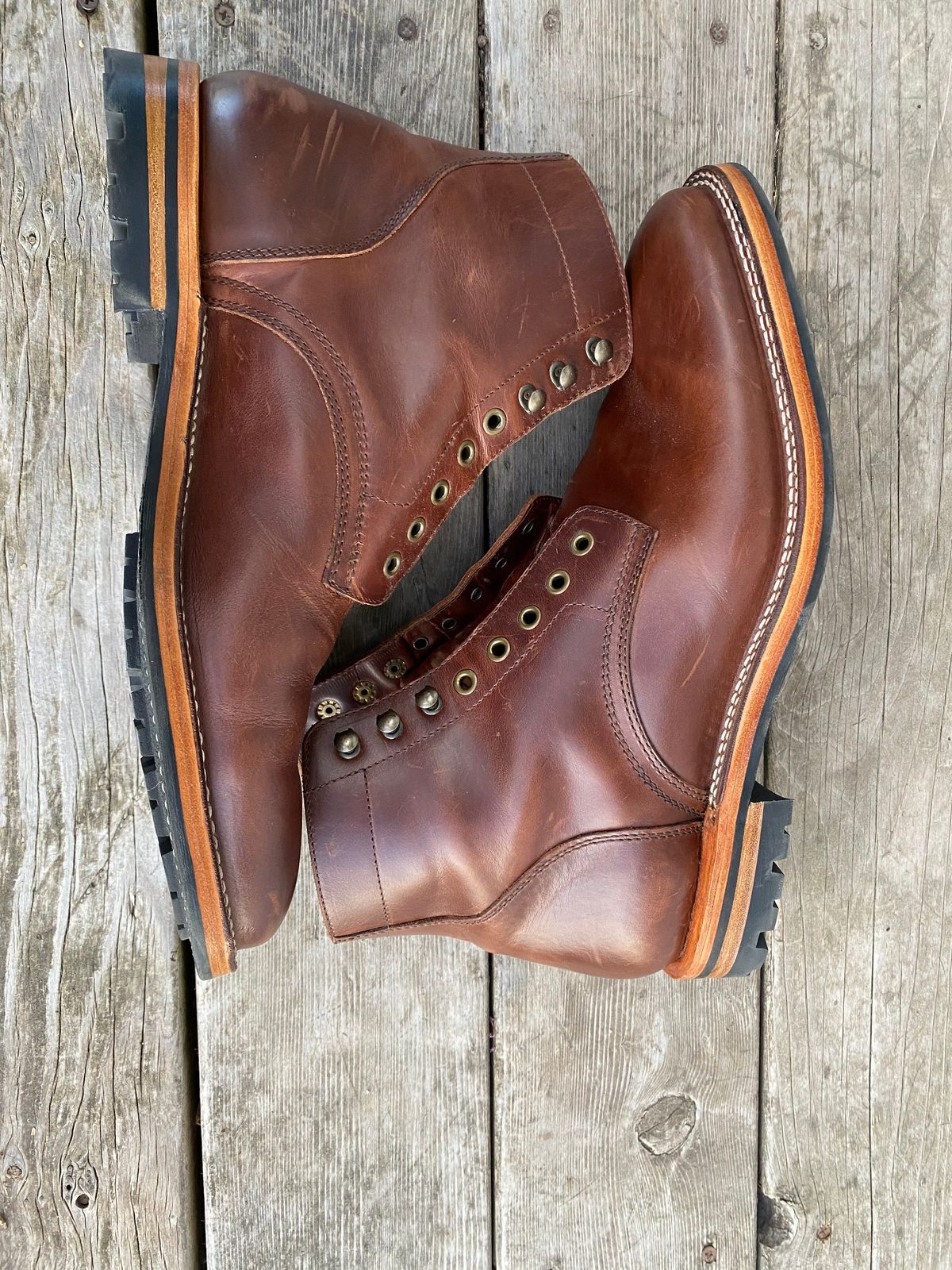 Photo by cereus0843 on September 30, 2025 of the Parkhurst The Allen in Tempesti Chestnut Veg Tan.