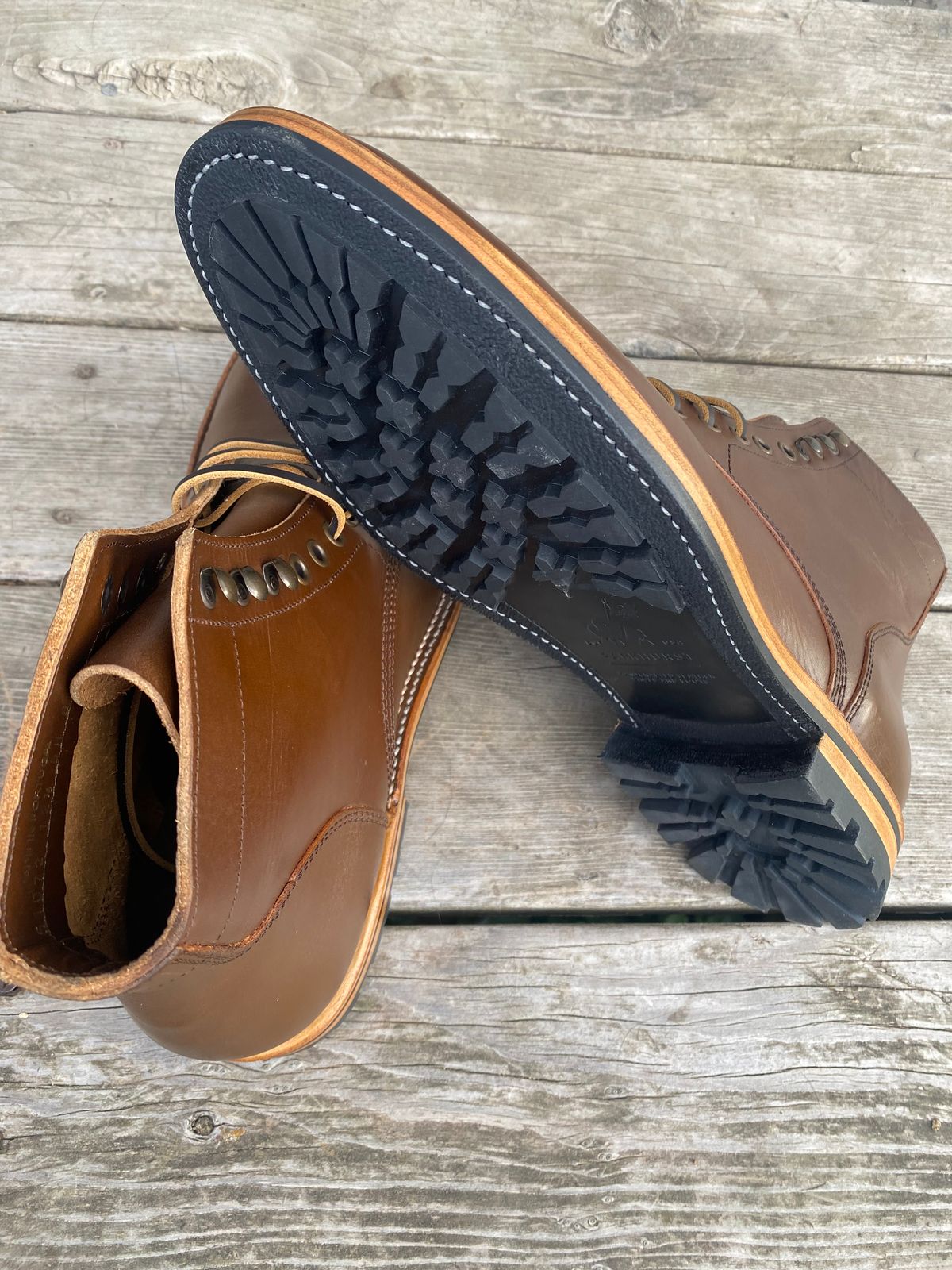 Photo by cereus0843 on September 30, 2025 of the Parkhurst The Allen in Italpel Caramel Teacore Veg Tan.