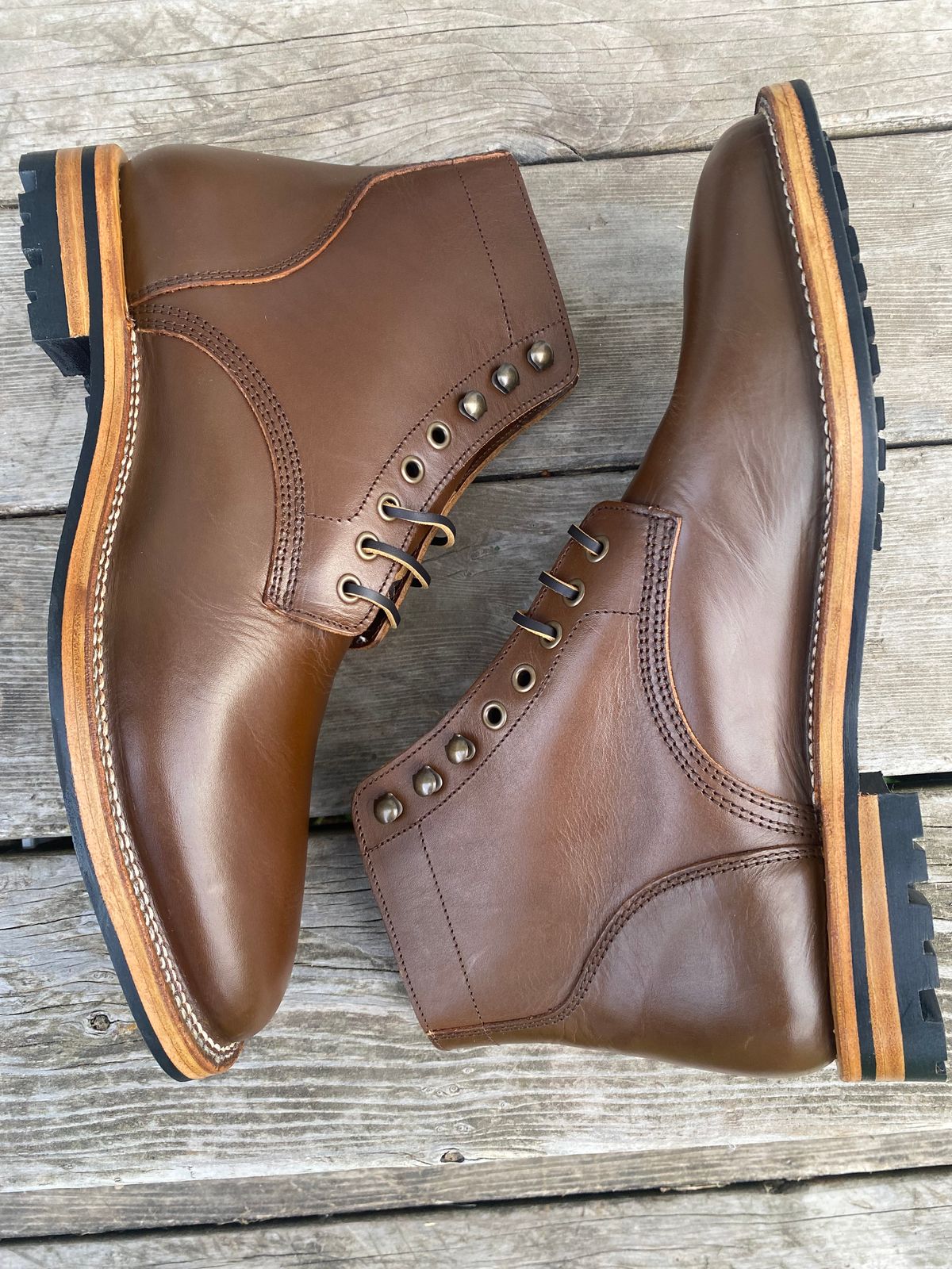 Photo by cereus0843 on September 30, 2025 of the Parkhurst The Allen in Italpel Caramel Teacore Veg Tan.
