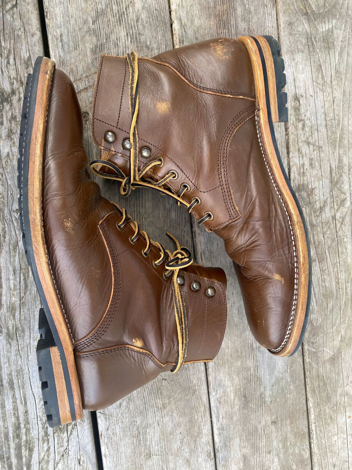 Photo by cereus0843 on November 2, 2025 of the Parkhurst The Allen in Italpel Caramel Teacore Veg Tan.