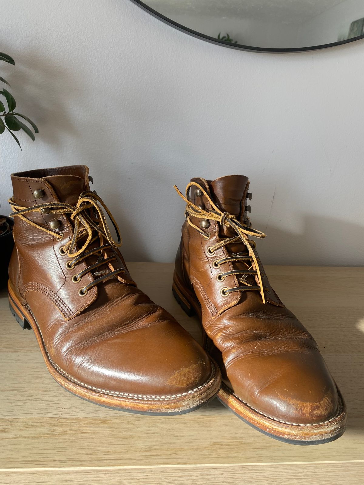 Photo by cereus0843 on January 18, 2026 of the Parkhurst The Allen in Italpel Caramel Teacore Veg Tan.