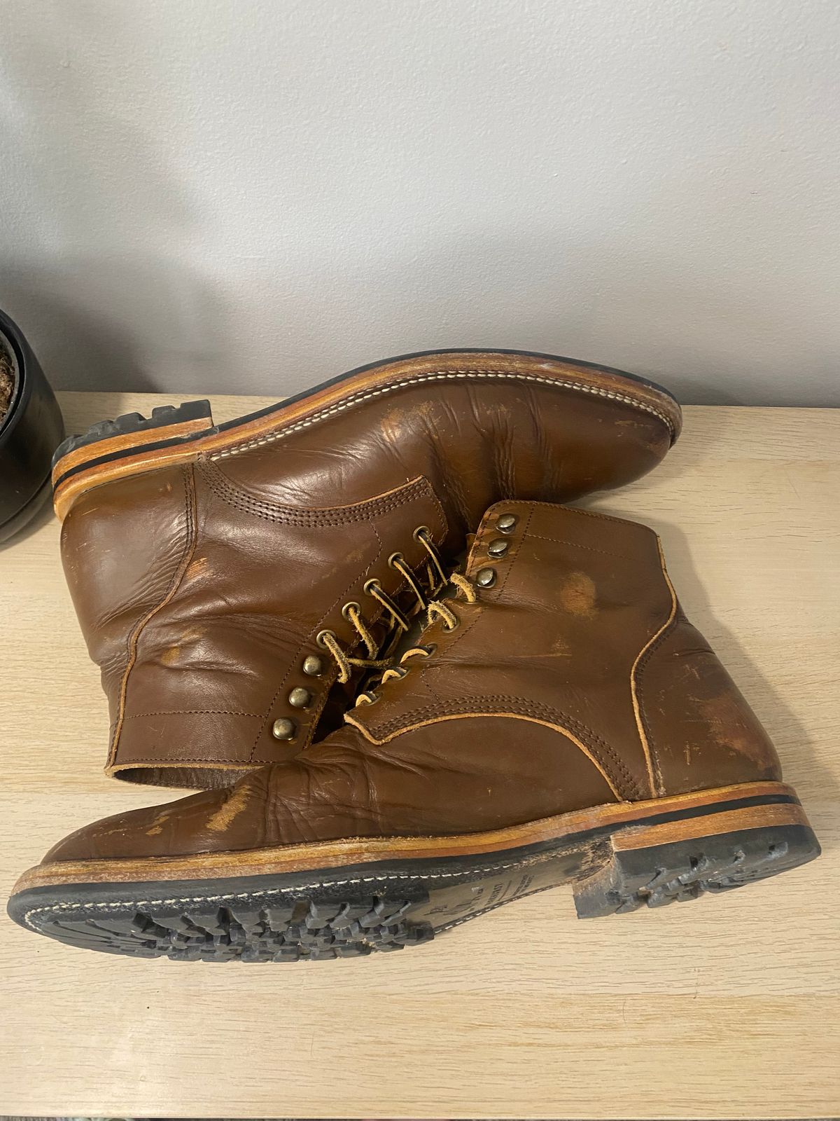 Photo by cereus0843 on March 5, 2026 of the Parkhurst The Allen in Italpel Caramel Teacore Veg Tan.