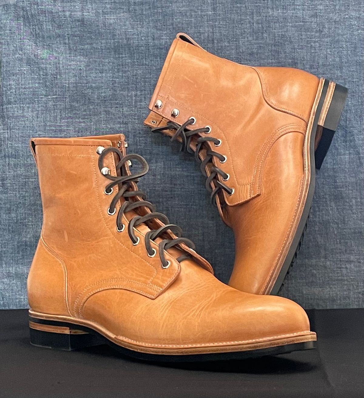 Photo by MMcC on October 5, 2024 of the Skuce Shoes 8" Derby Boot MTO in Horween Natural Dublin.