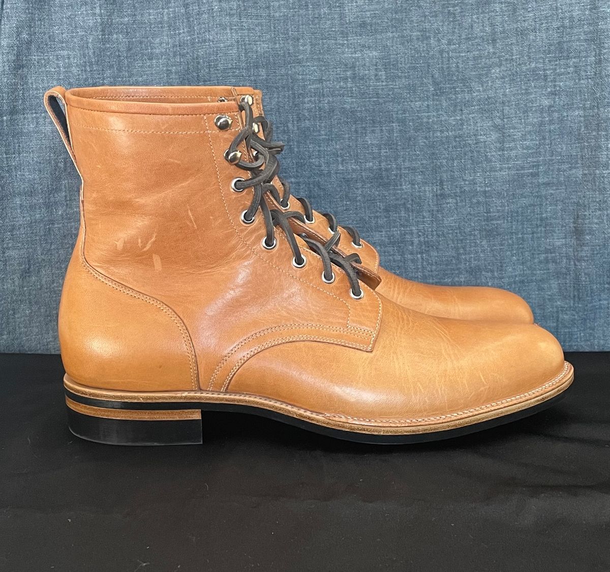 Photo by MMcC on October 5, 2024 of the Skuce Shoes 8" Derby Boot MTO in Horween Natural Dublin.