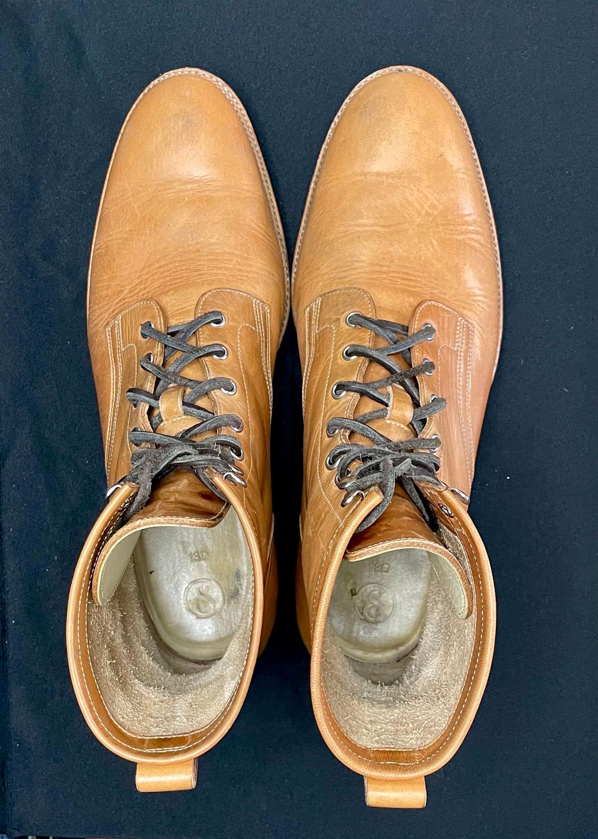 Photo by MMcC on November 6, 2024 of the Skuce Shoes 8" Derby Boot MTO in Horween Natural Dublin.
