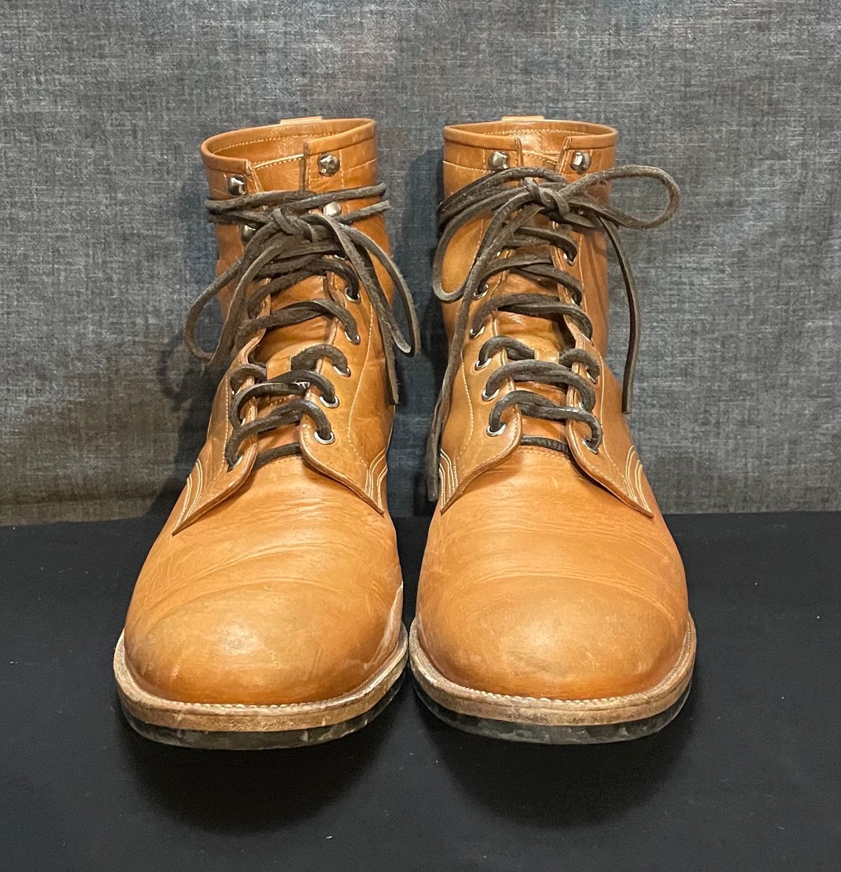 Photo by MMcC on January 6, 2025 of the Skuce Shoes 8" Derby Boot MTO in Horween Natural Dublin.
