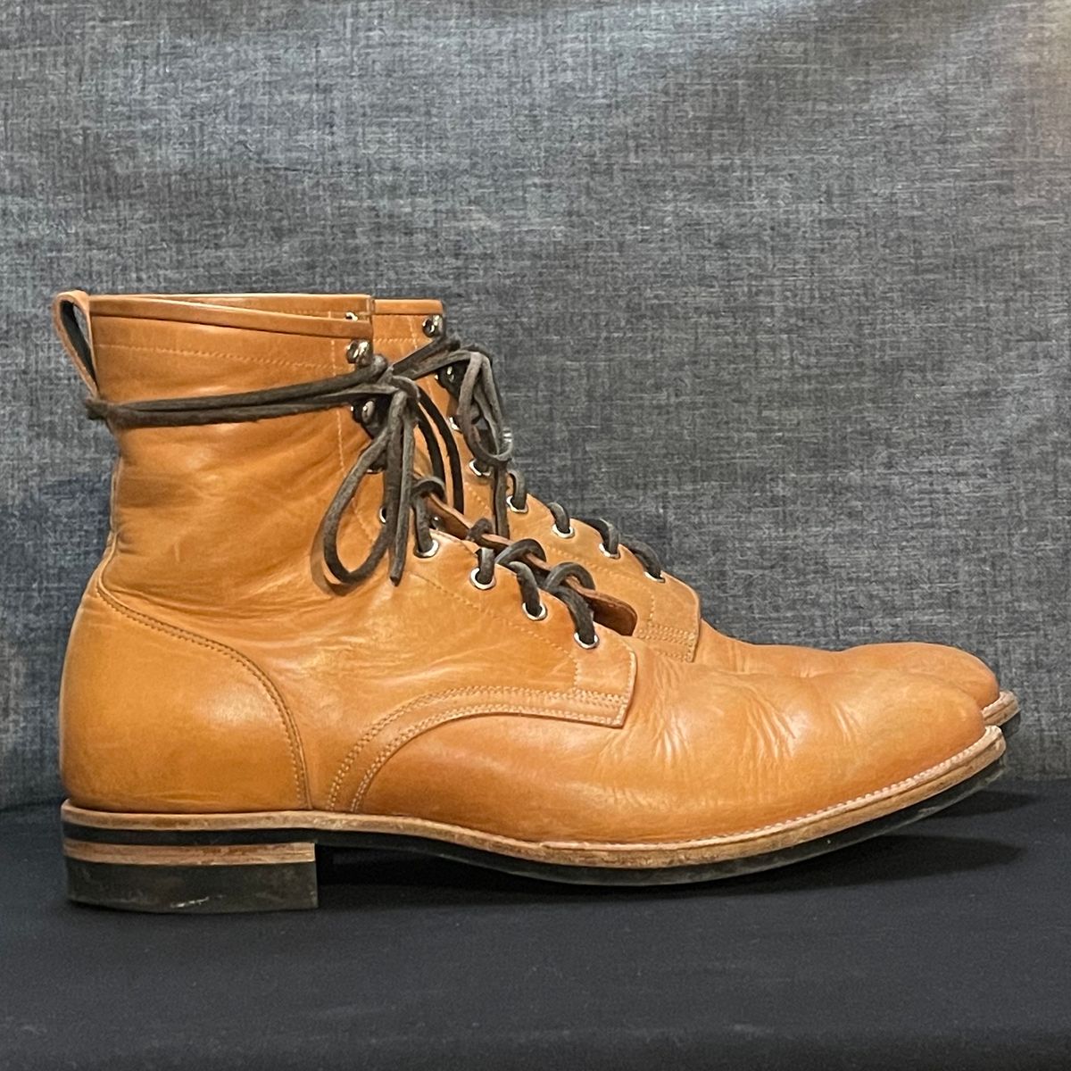 Photo by MMcC on January 6, 2025 of the Skuce Shoes 8" Derby Boot MTO in Horween Natural Dublin.