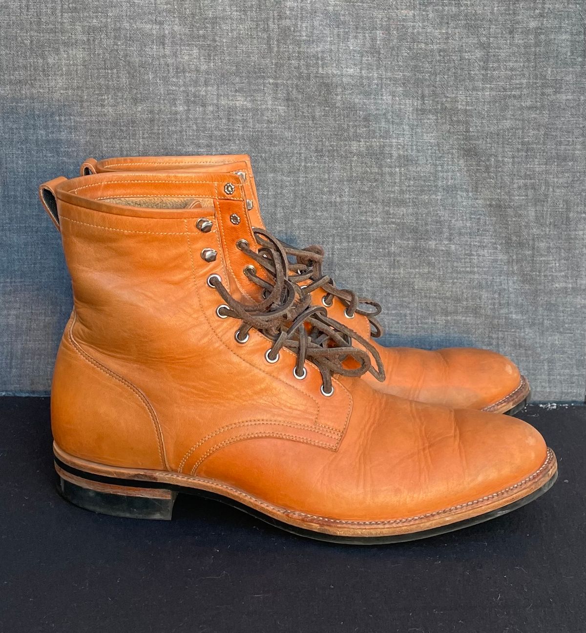 Photo by MMcC on February 5, 2025 of the Skuce Shoes 8" Derby Boot MTO in Horween Natural Dublin.