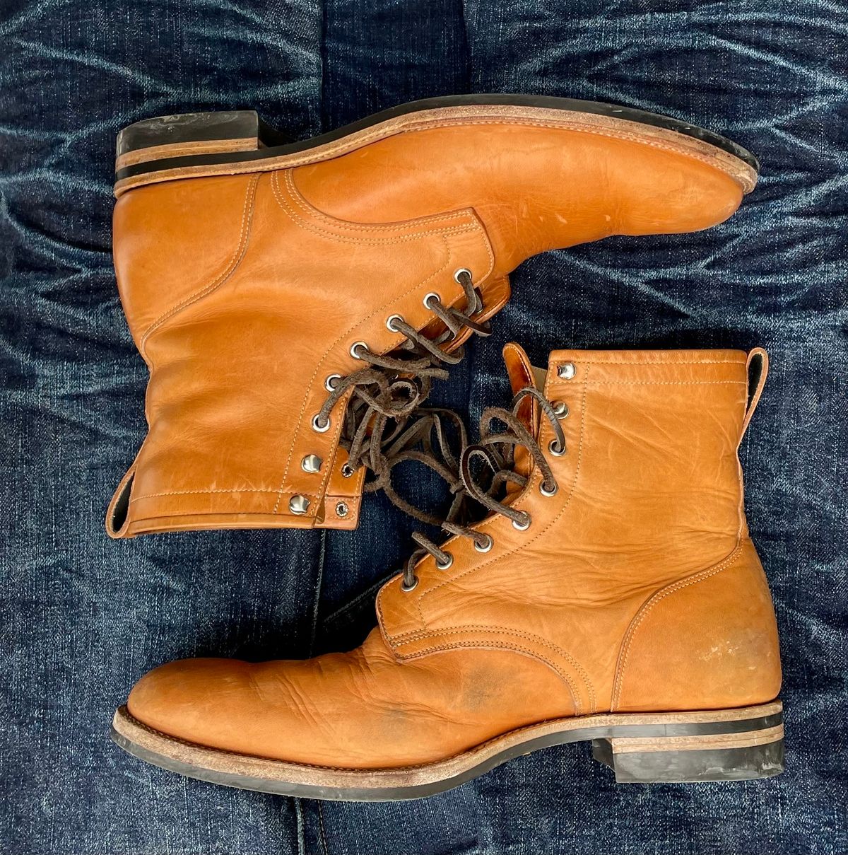Photo by MMcC on March 5, 2025 of the Skuce Shoes 8" Derby Boot MTO in Horween Natural Dublin.