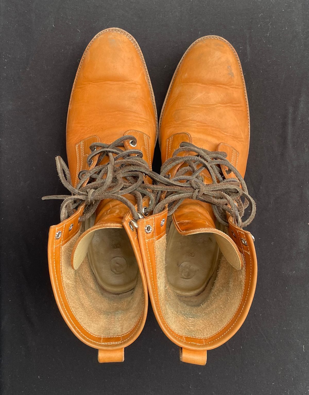 Photo by MMcC on March 5, 2025 of the Skuce Shoes 8" Derby Boot MTO in Horween Natural Dublin.