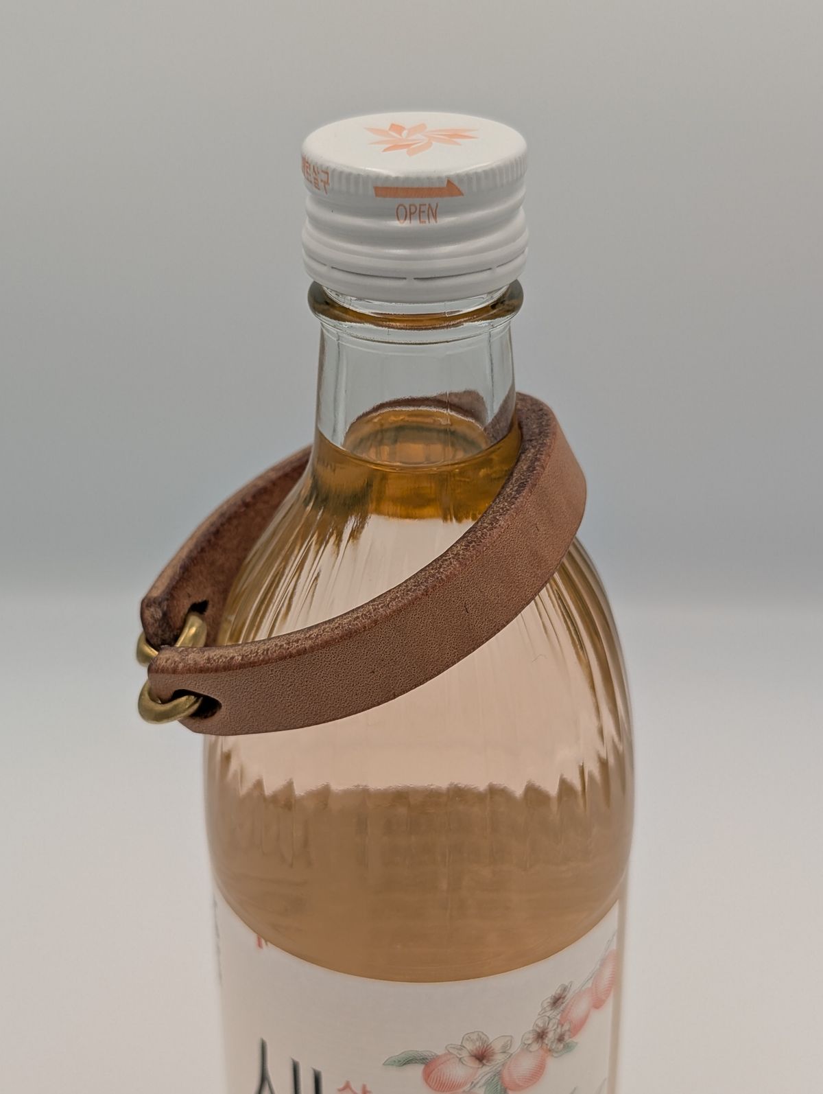 Photo by wistless on October 2, 2025 of the Pigeon Tree Cuff in J&FJ Baker Natural Oak Bark Tanned Bridle.