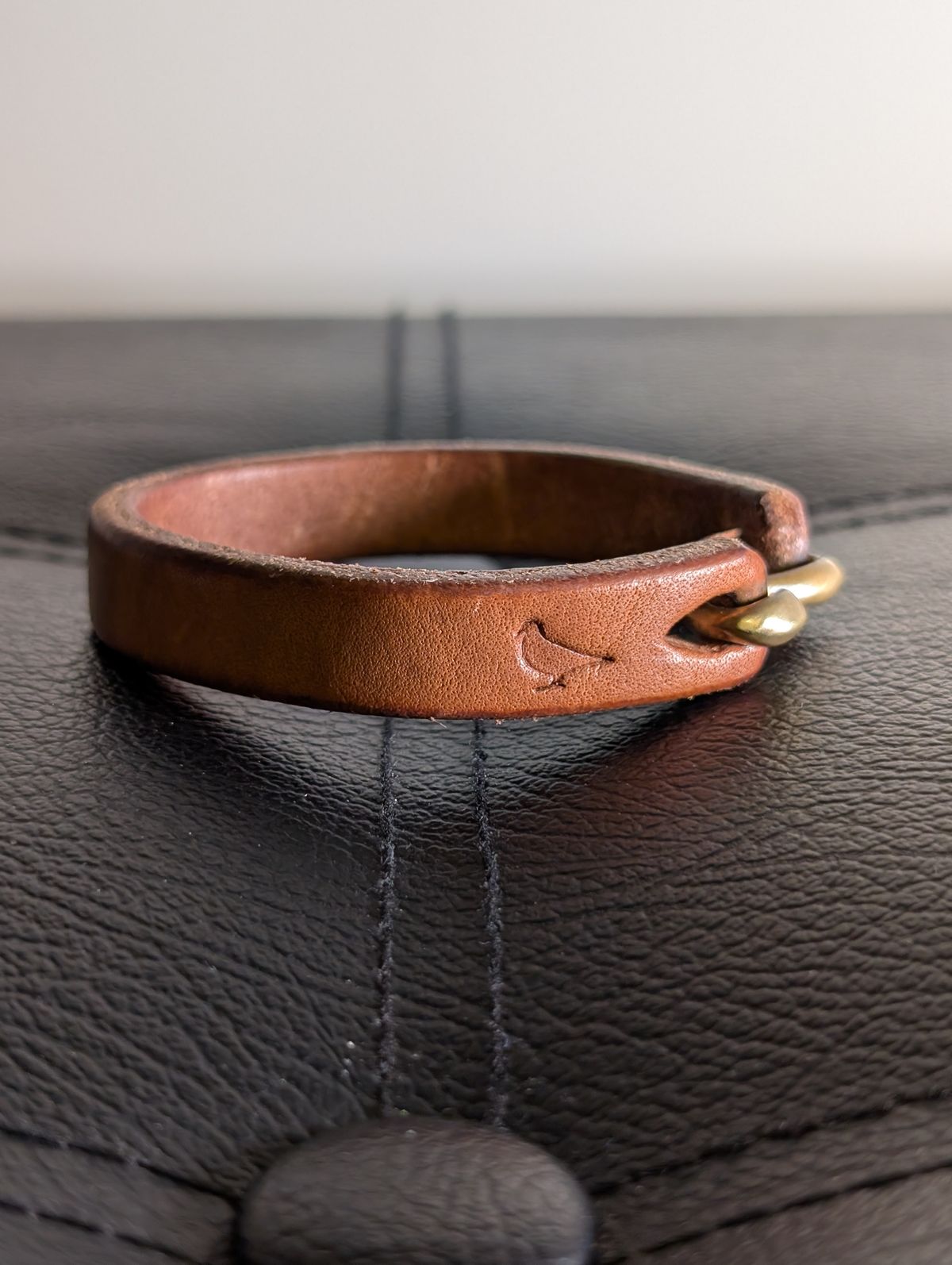 Photo by wistless on November 30, 2025 of the Pigeon Tree Cuff in J&FJ Baker Natural Oak Bark Tanned Bridle.
