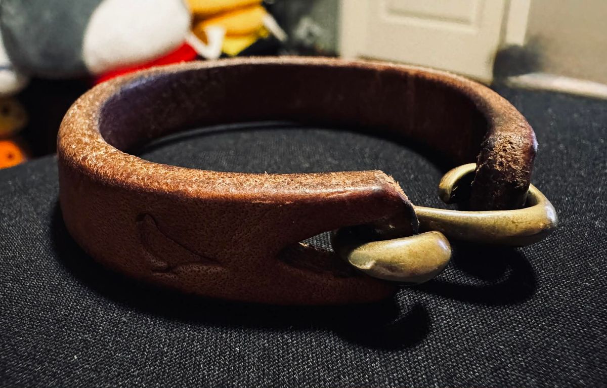 Photo by wistless on March 3, 2026 of the Pigeon Tree Cuff in J&FJ Baker Natural Oak Bark Tanned Bridle.