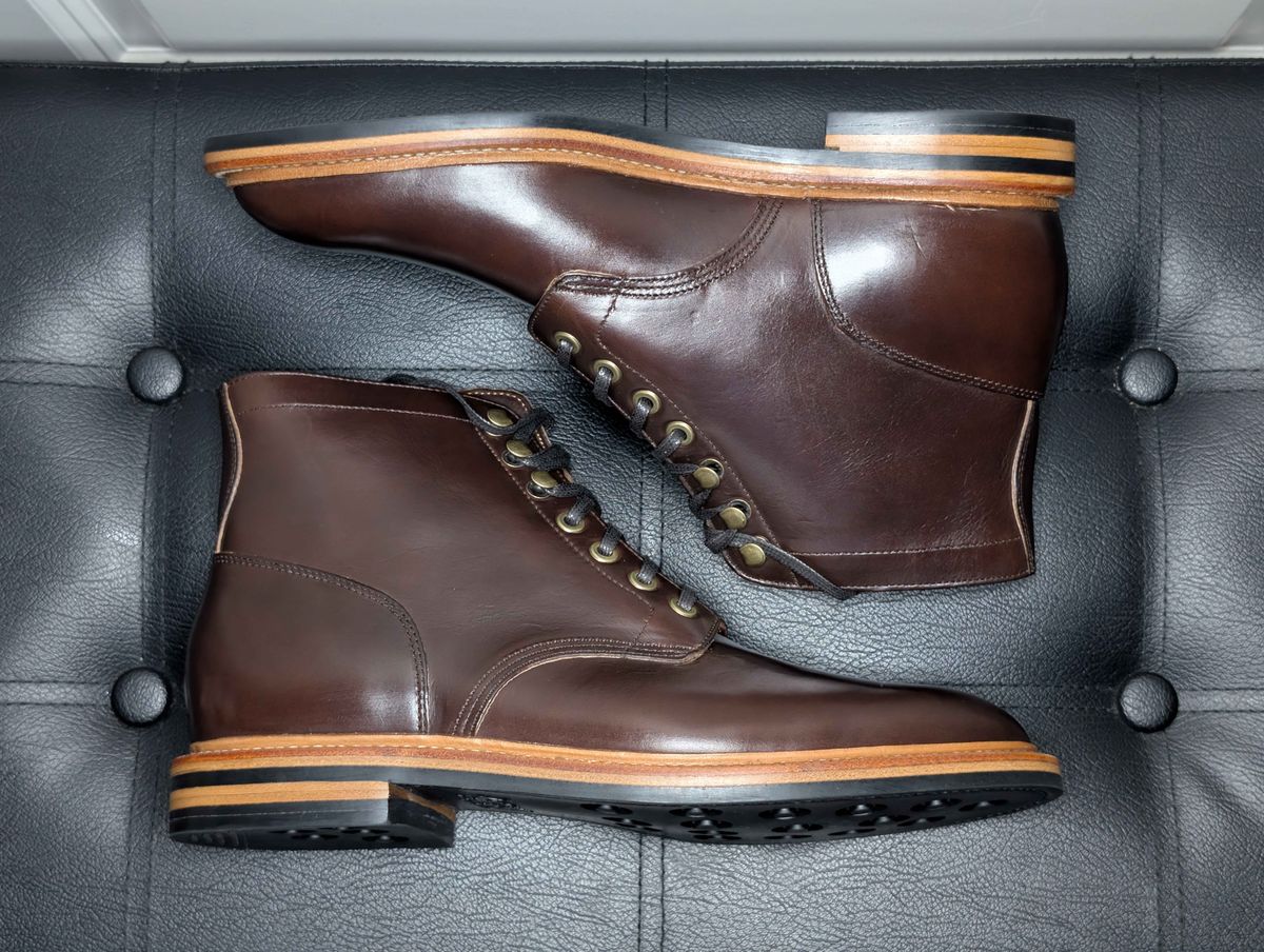 Photo by wistless on October 3, 2024 of the Grant Stone Diesel Boot in Horween Crimson Chromexcel.