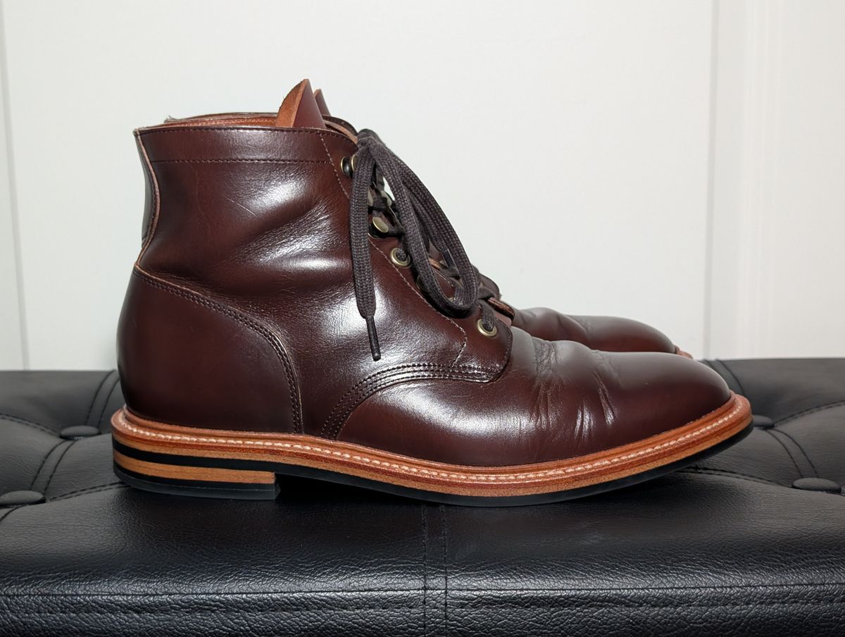 Photo by wistless on March 2, 2025 of the Grant Stone Diesel Boot in Horween Crimson Chromexcel.