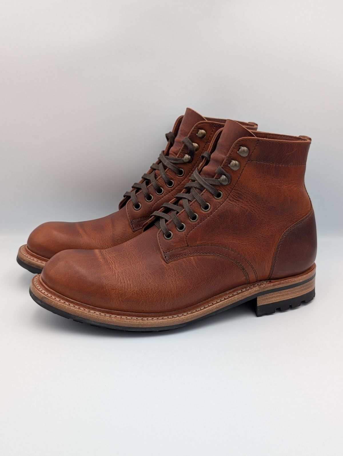 Photo by wistless on November 2, 2025 of the Parkhurst The Allegany in Tumbled Mahogany.