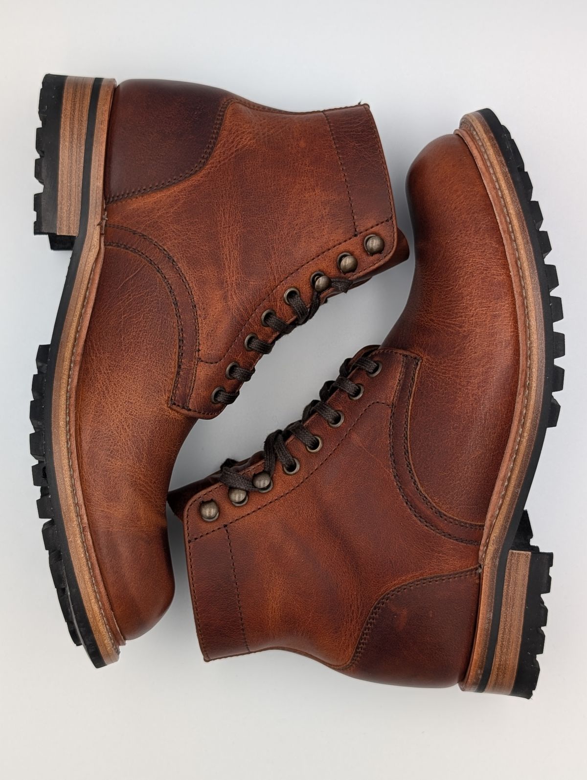 Photo by wistless on November 2, 2025 of the Parkhurst The Allegany in Tumbled Mahogany.