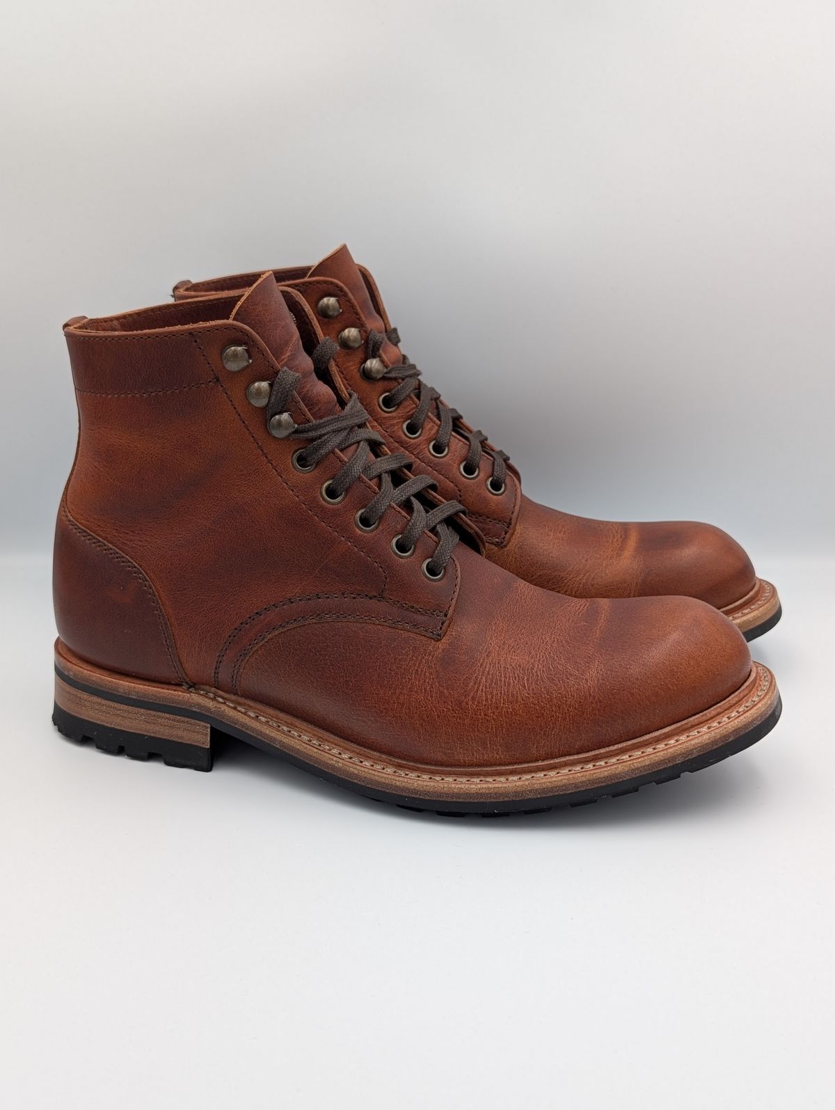 Photo by wistless on November 2, 2025 of the Parkhurst The Allegany in Tumbled Mahogany.