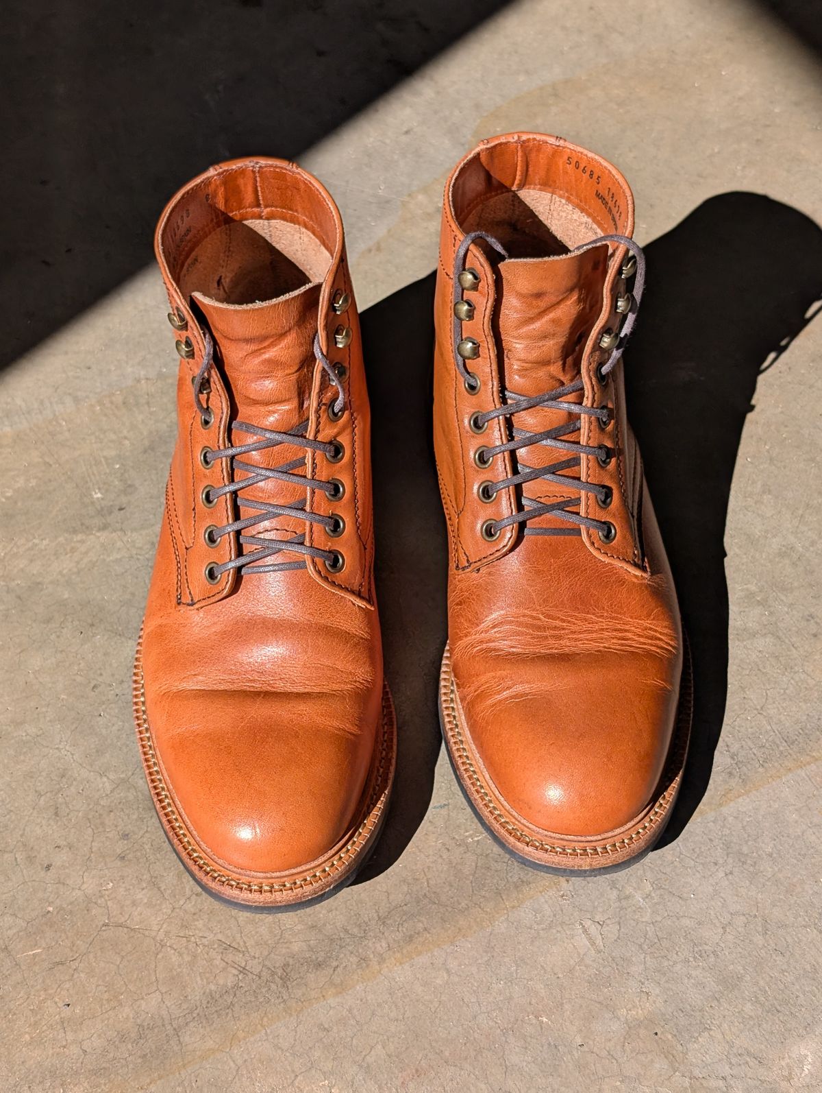 Photo by wistless on May 1, 2025 of the Parkhurst The Allen in Horween Natural Dublin.