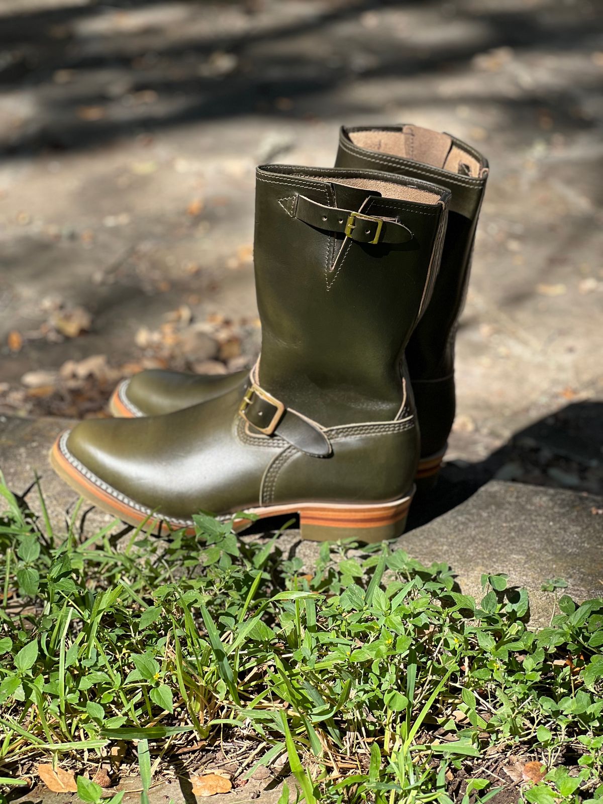 Photo by adriankgonzes on October 3, 2024 of the Wesco Mister Lou in Forest Green Chromexel.