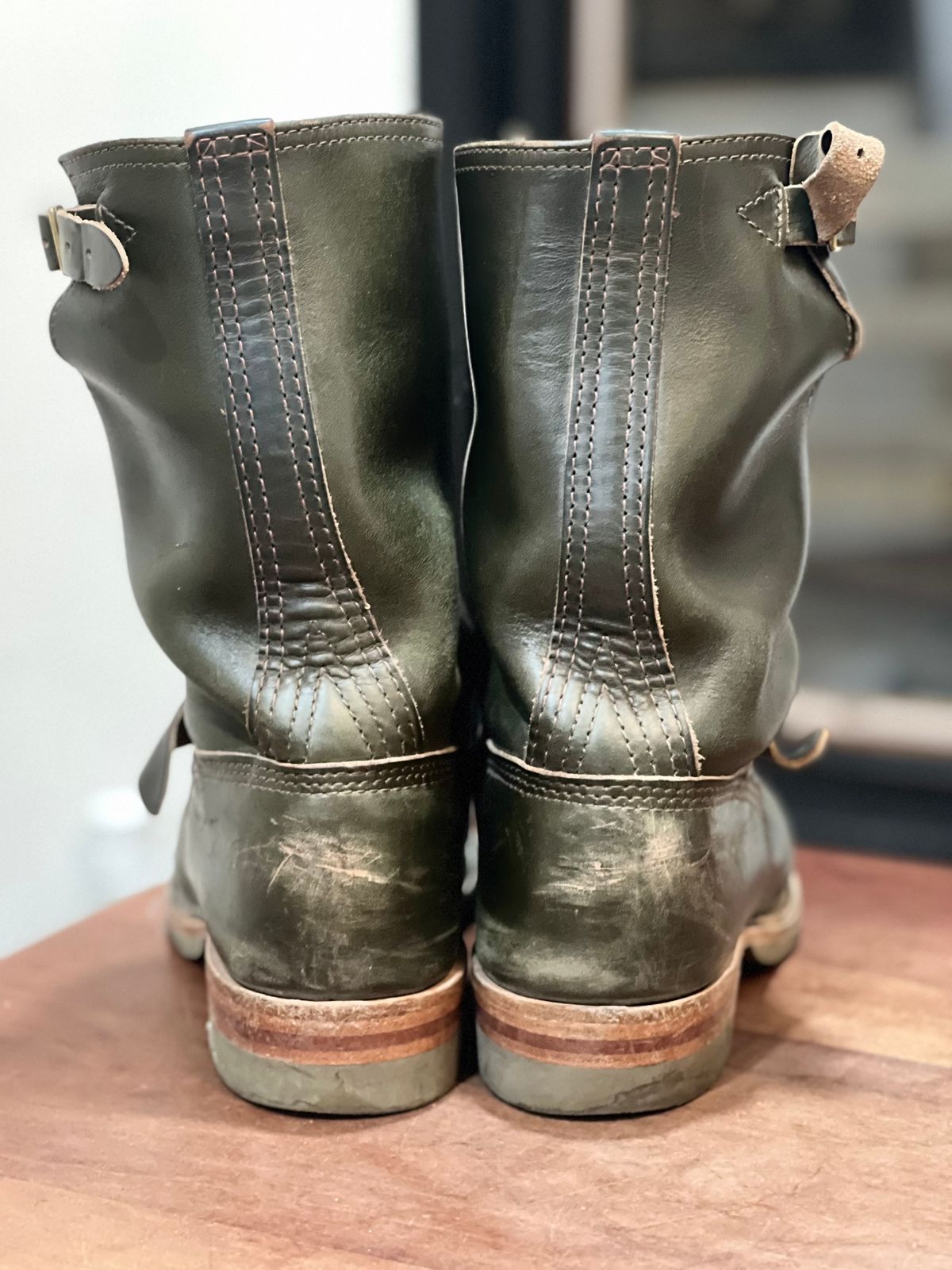 Photo by adriankgonzes on November 5, 2024 of the Wesco Mister Lou in Forest Green Chromexel.