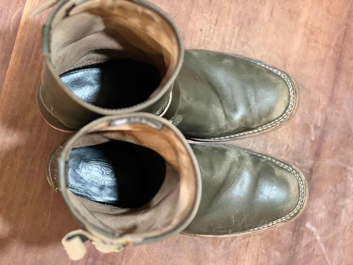 Photo by adriankgonzes on November 5, 2024 of the Wesco Mister Lou in Forest Green Chromexel.