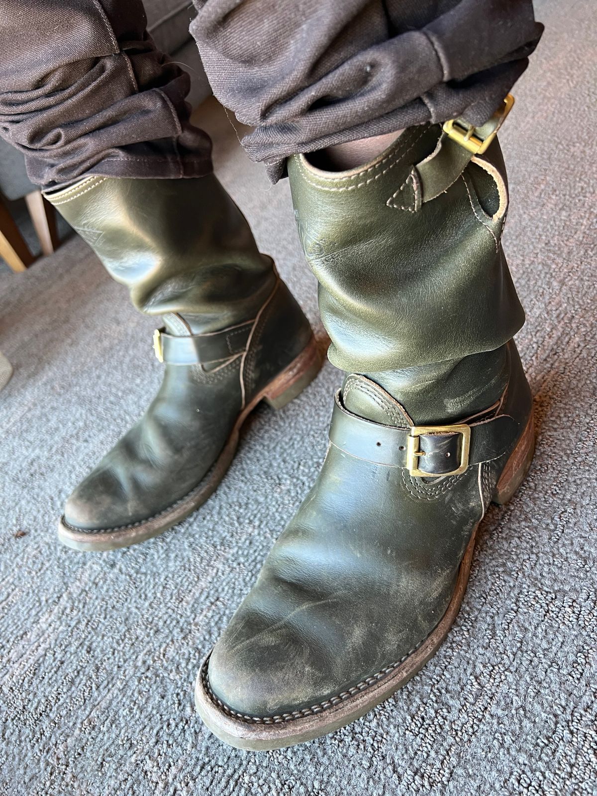 Photo by adriankgonzes on December 21, 2024 of the Wesco Mister Lou in Forest Green Chromexel.