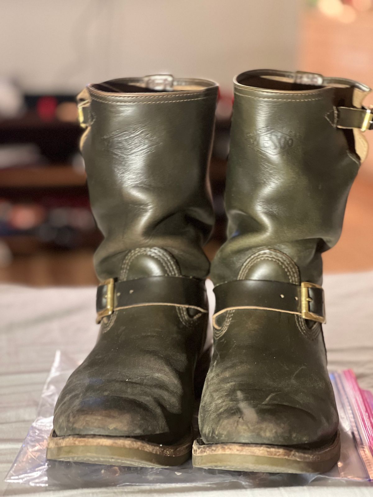 Photo by adriankgonzes on February 6, 2025 of the Wesco Mister Lou in Forest Green Chromexel.