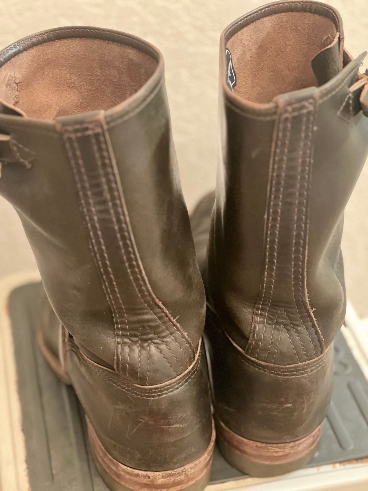Photo by adriankgonzes on March 4, 2025 of the Wesco Mister Lou in Forest Green Chromexel.