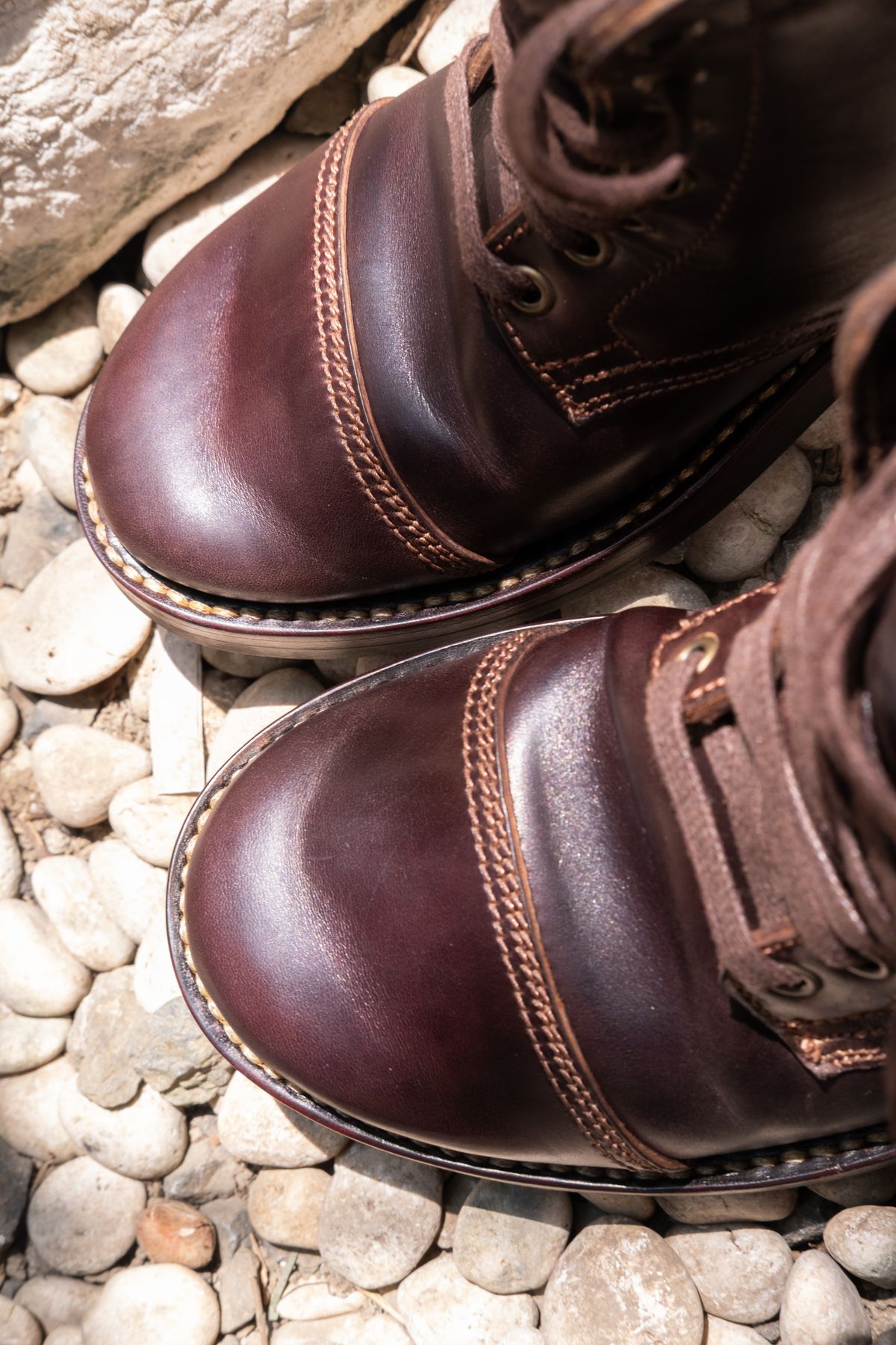 Photo by Boot.Stomp on March 28, 2026 of the Willie's Handmade Boots Cap Toe Service Boot in Maryam Olive Horserump Overdyed Dark Brown.