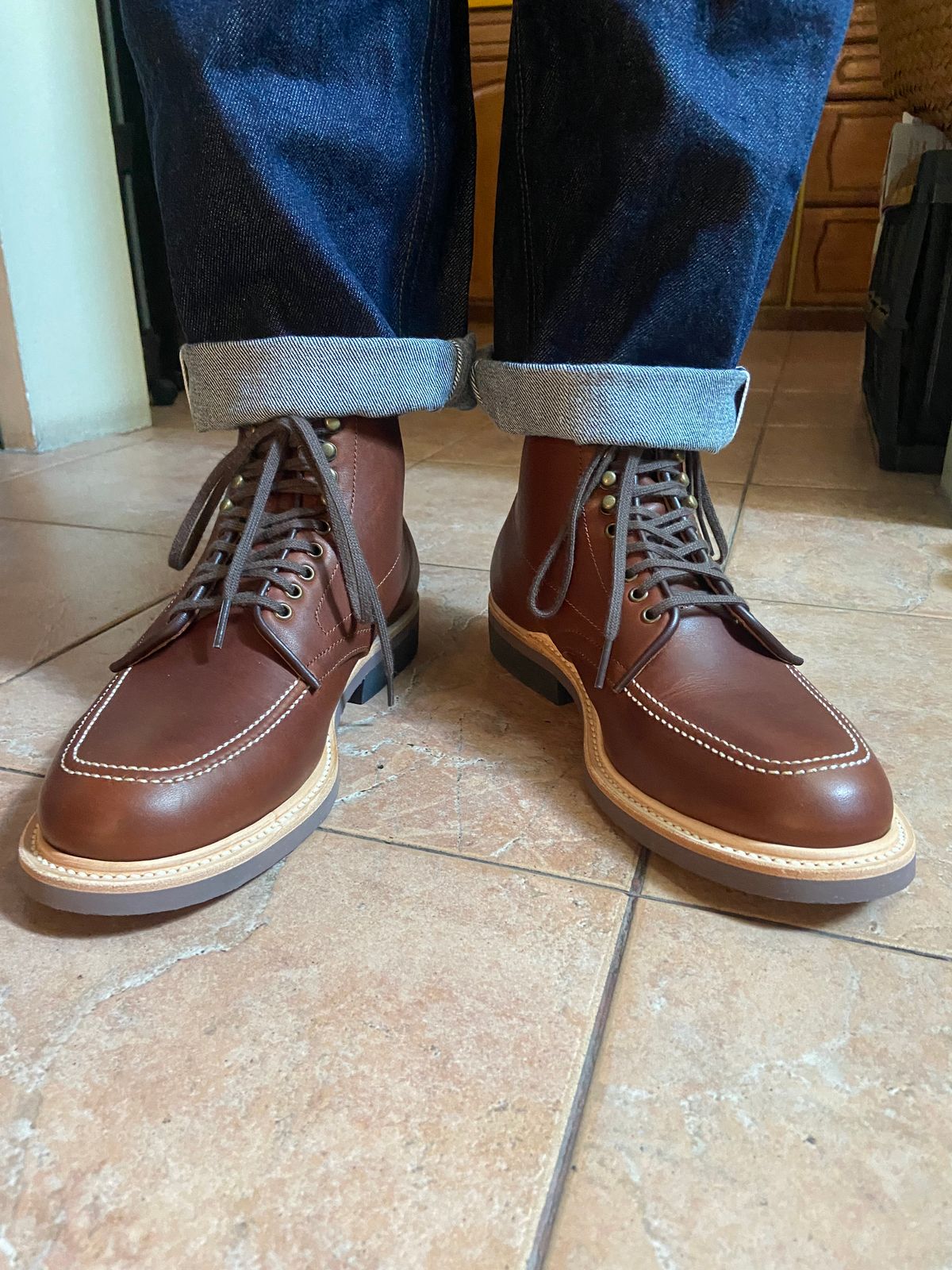 Photo by Boot.Stomp on March 16, 2026 of the Luosjiet Indiana Moctoe Boot (Brown Full Grain Pull-Up Cowhide) in Brown Full Grain Pull-Up Cowhide.