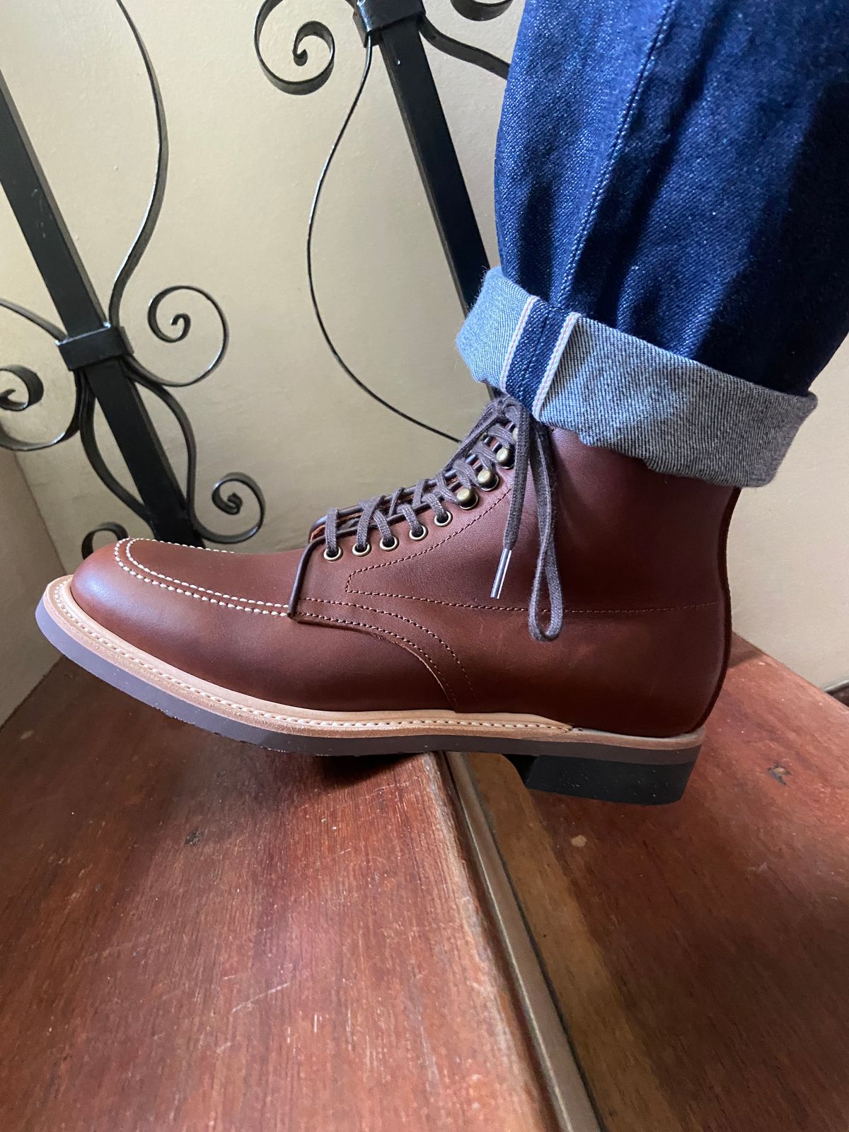 Photo by Boot.Stomp on March 16, 2026 of the Luosjiet Indiana Moctoe Boot (Brown Full Grain Pull-Up Cowhide) in Brown Full Grain Pull-Up Cowhide.