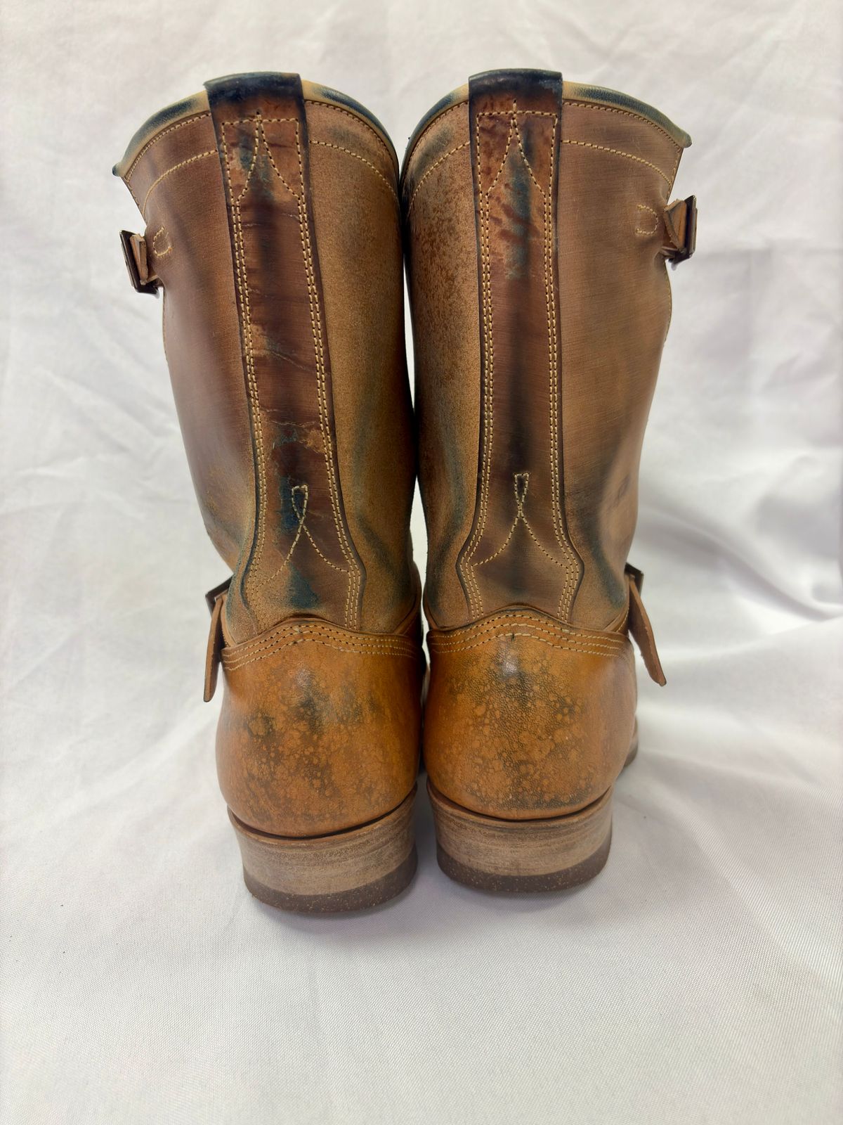 Photo by Bossa on December 5, 2025 of the Unsung House Desert Fever Dream in Maryam Natural Rovescio Sego Horsebutt.