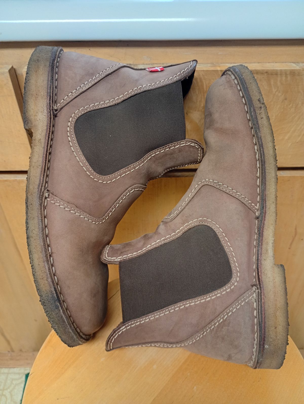 Photo by willisca on November 4, 2025 of the Duckfeet Roskilde in Terracare Cocoa.