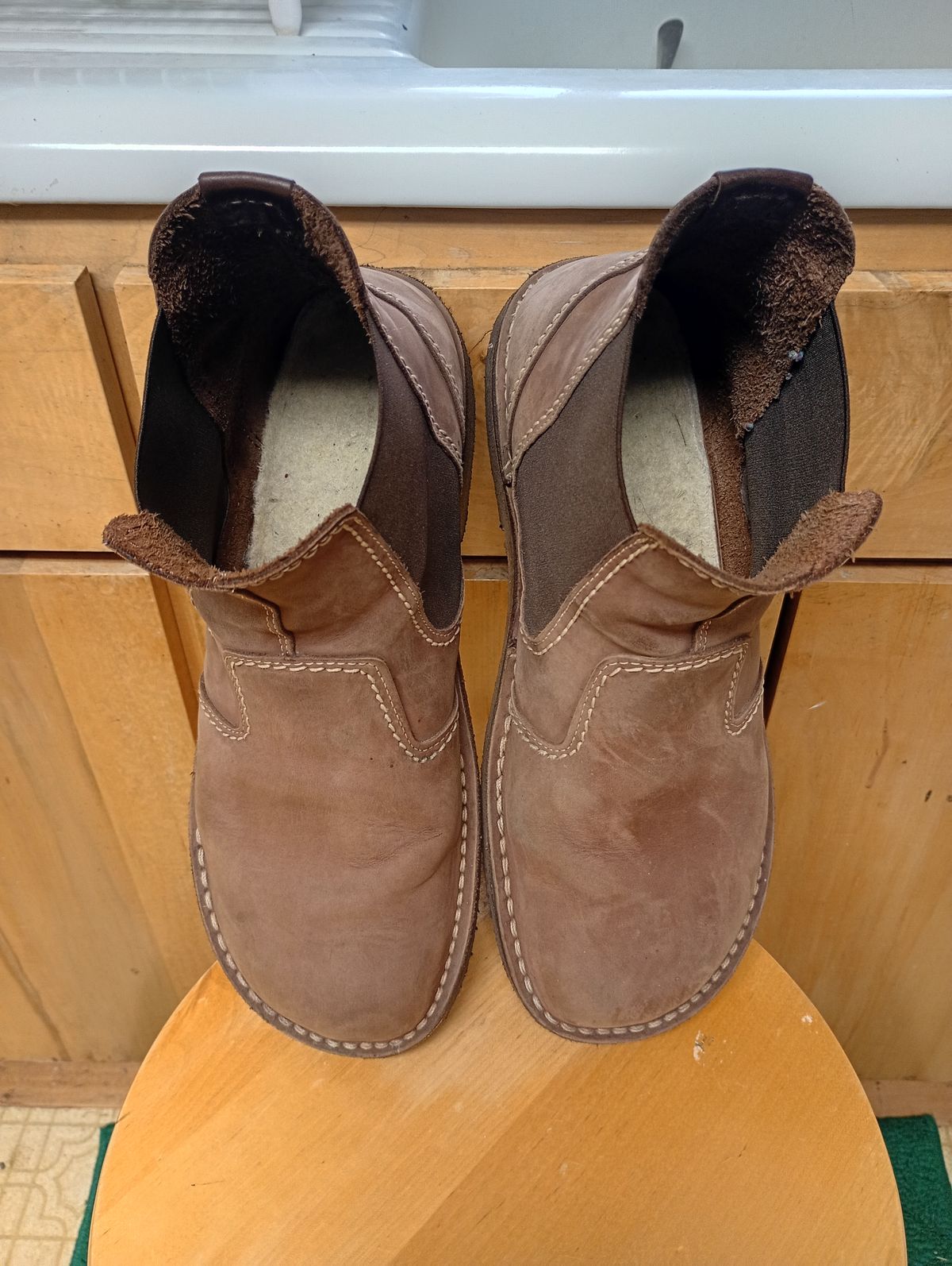 Photo by willisca on November 4, 2025 of the Duckfeet Roskilde in Terracare Cocoa.