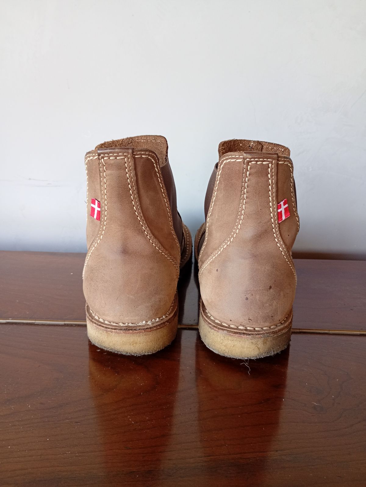 Photo by willisca on December 5, 2025 of the Duckfeet Roskilde in Terracare Cocoa.