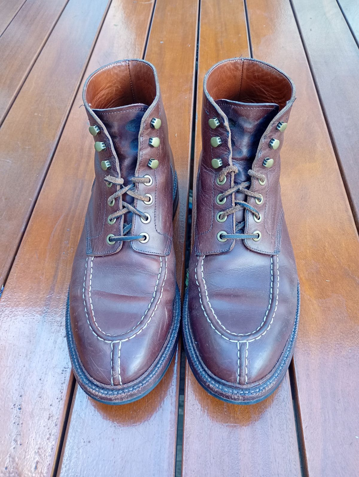 Photo by willisca on September 17, 2025 of the Grant Stone Ottawa Boot in Horween Crimson Chromexcel.
