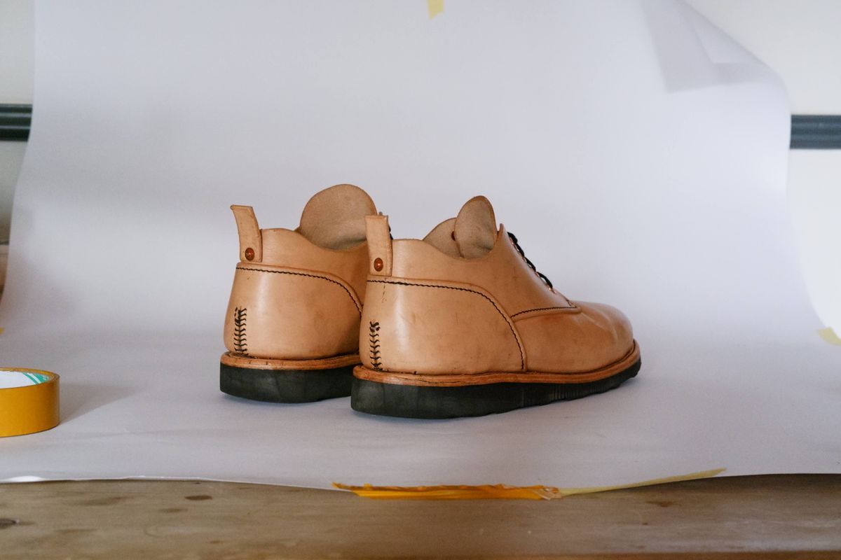 Photo by yozff on November 25, 2025 of the Joseph Curle Custom Model in Unknown Natural Veg Tan.