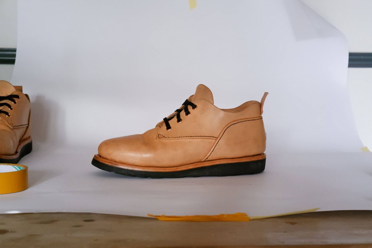 Photo by yozff on November 25, 2025 of the Joseph Curle Custom Model in Unknown Natural Veg Tan.