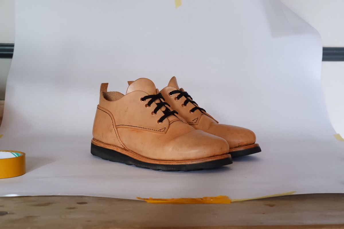Photo by yozff on November 25, 2025 of the Joseph Curle Custom Model in Unknown Natural Veg Tan.