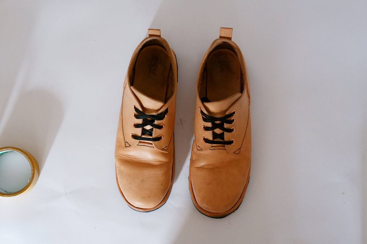 Photo by yozff on November 25, 2025 of the Joseph Curle Custom Model in Unknown Natural Veg Tan.