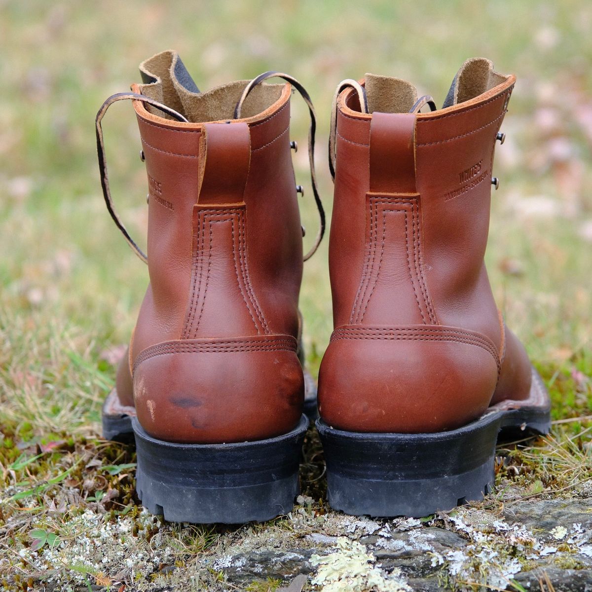 Photo by stitchdown_collabs on November 5, 2024 of the White's Whites X Stitchdown Cliff Boot in Seidel Red Dog Oil Tan & Horween Black Waxed Flesh.