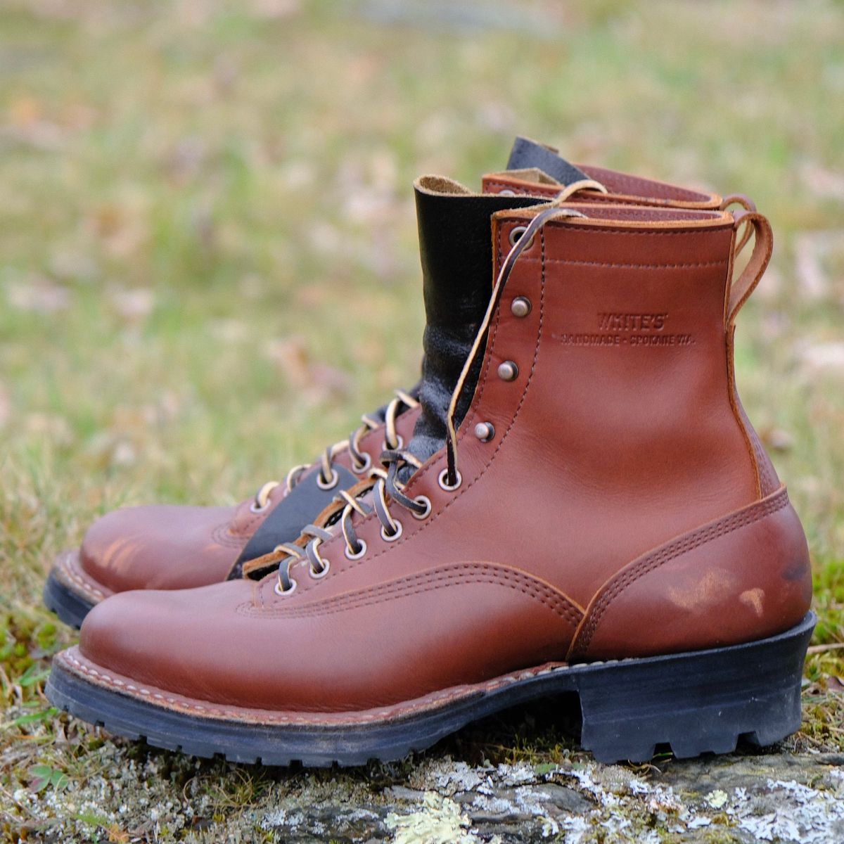 Photo by stitchdown_collabs on November 5, 2024 of the White's Whites X Stitchdown Cliff Boot in Seidel Red Dog Oil Tan & Horween Black Waxed Flesh.