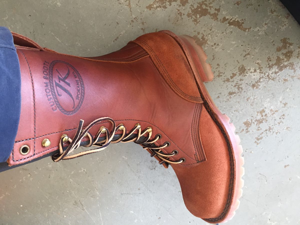 Photo by Mike on January 3, 2024 of the JK Boots Superduty in jk smooth / rough out.