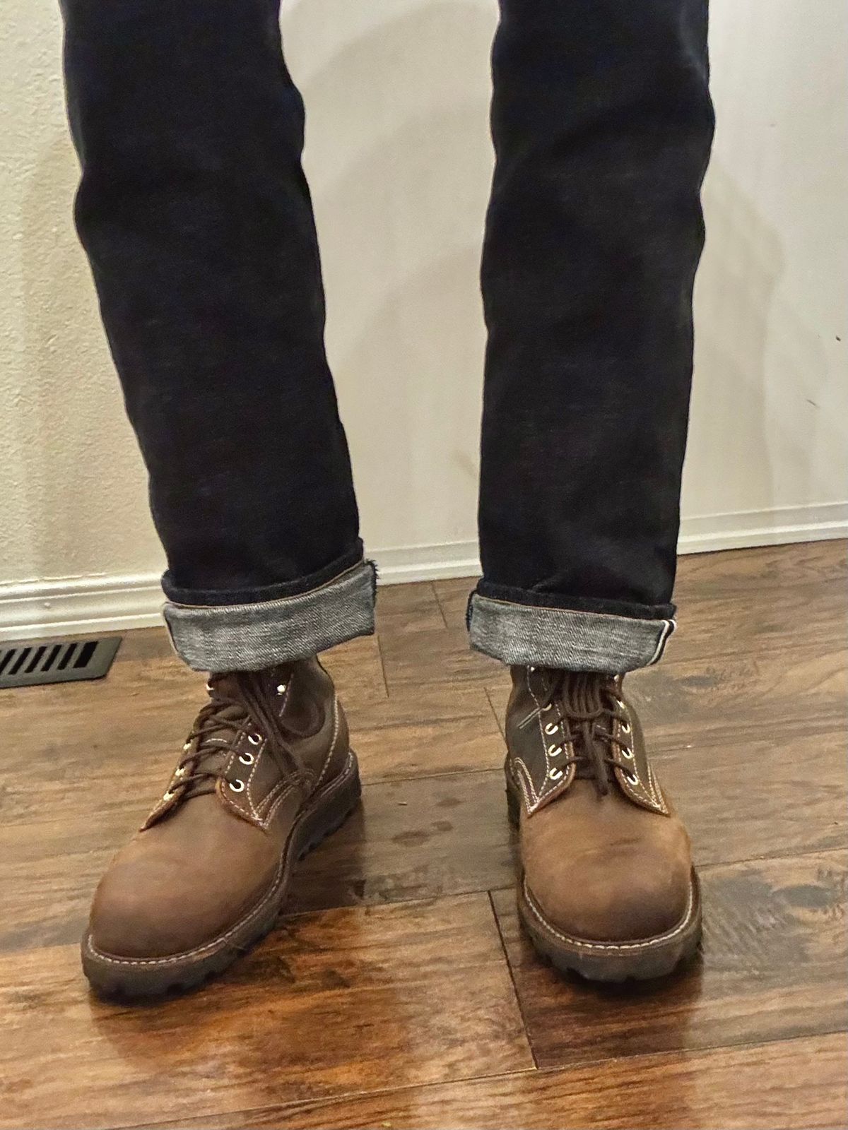 Photo by FingerWags on January 30, 2026 of the White's Millwood Hybrid Wedge in Brown Distress.