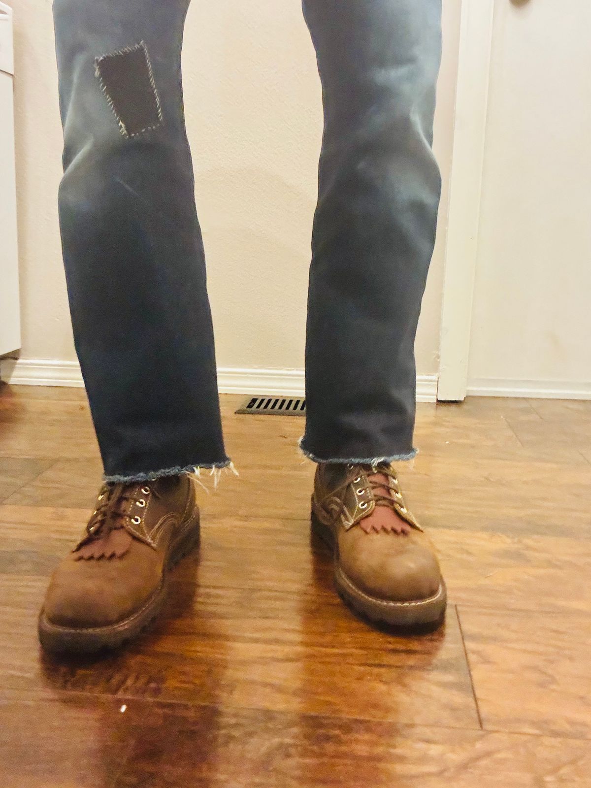 Photo by FingerWags on March 13, 2026 of the White's Millwood Hybrid Wedge in Brown Distress.