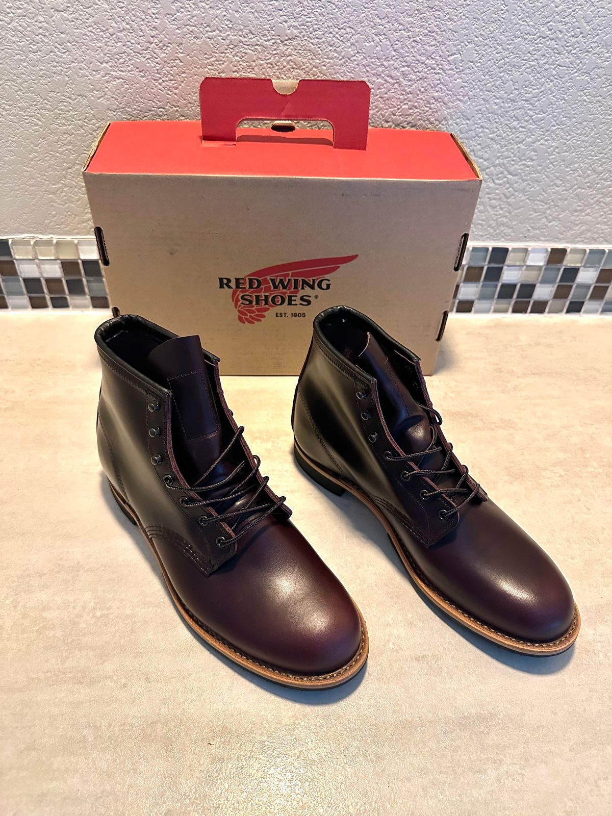 Photo by Mario357 on August 23, 2025 of the Red Wing Beckman in S.B. Foot Black Cherry Excalibur.
